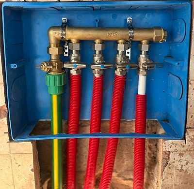Alimentation d'une douche en eau froide
